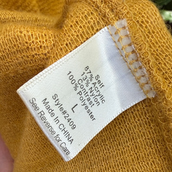 Freeway Mustard Sweater with White Collar - Picture 6 of 7